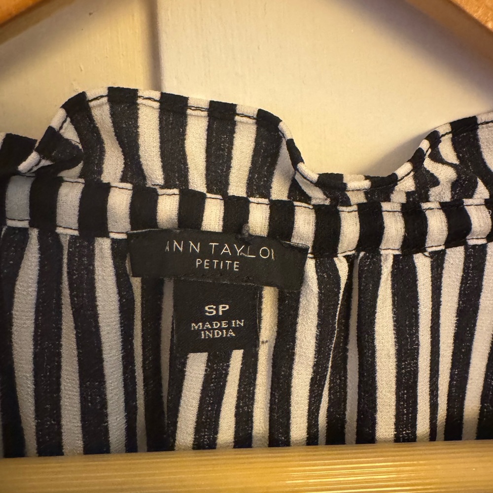 Striped Blouse - Picture 4 of 4